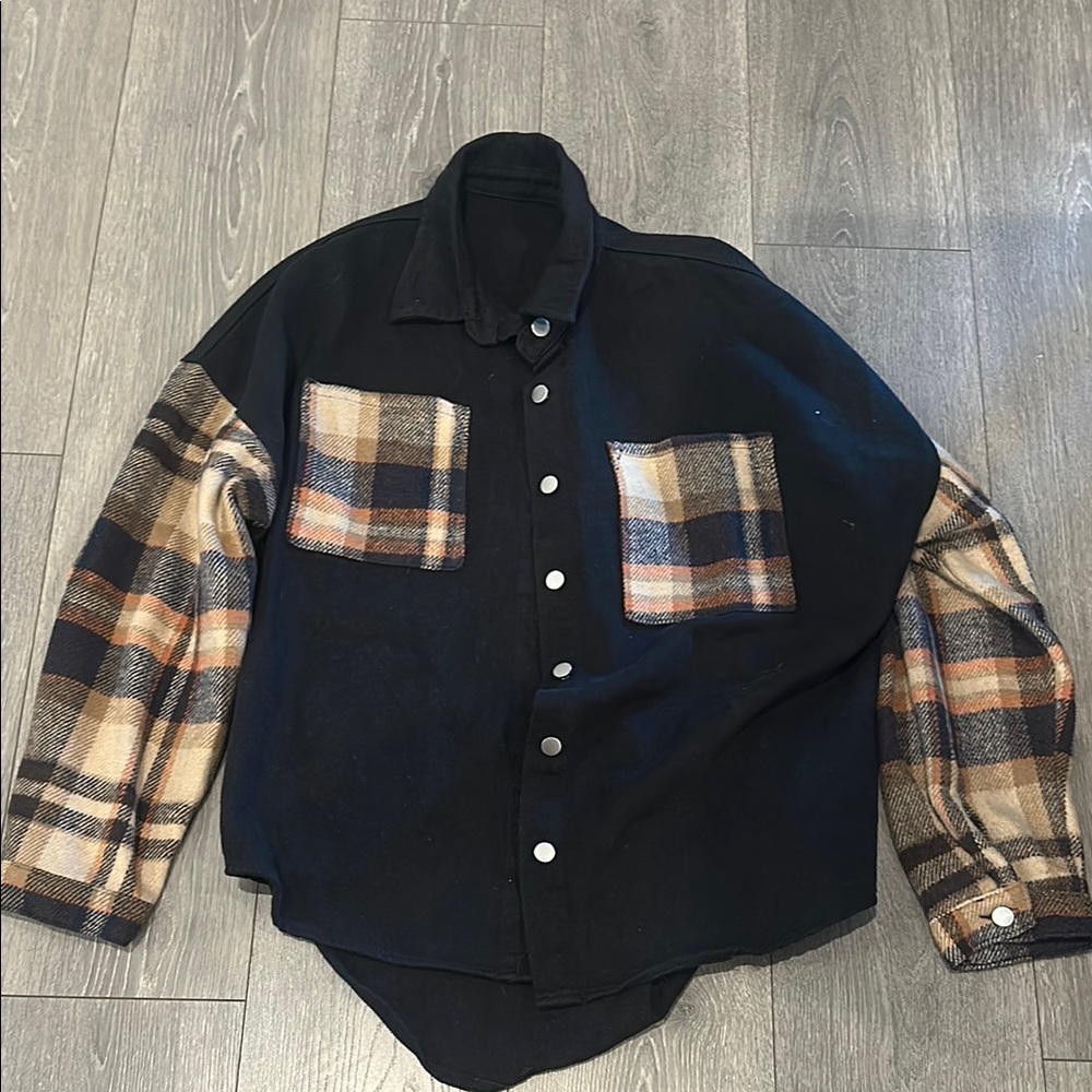 Amazon Black and Tan Lightweight Shirt Jacket